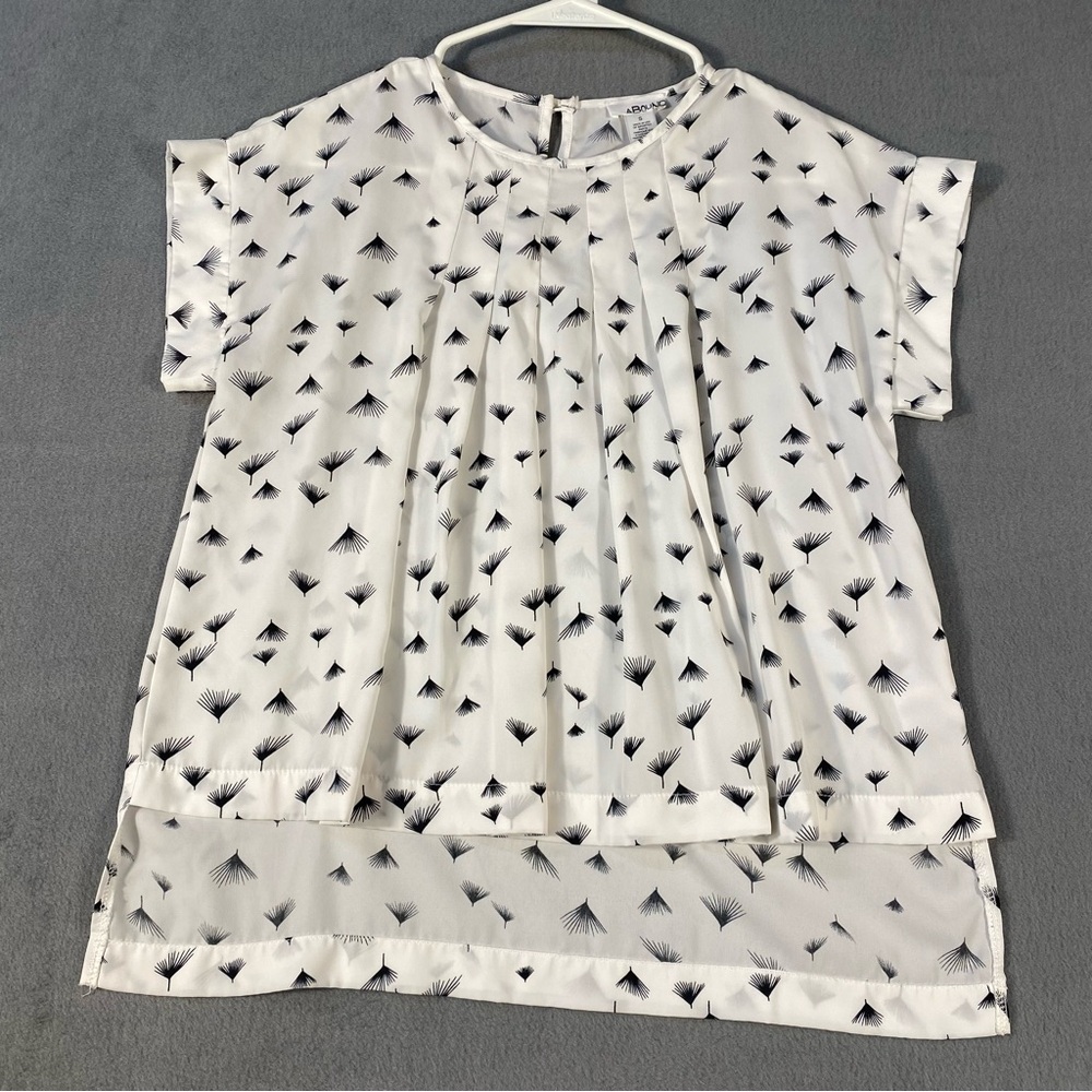 Abound Women’s White and Black Patterned Pleated Blouse, high low hemline,size S